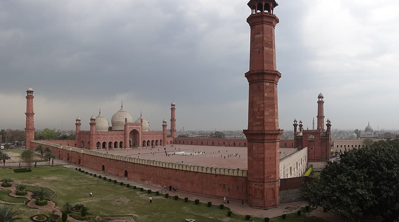 Fort Road Food Street Lahore in Punjab, Pakistan